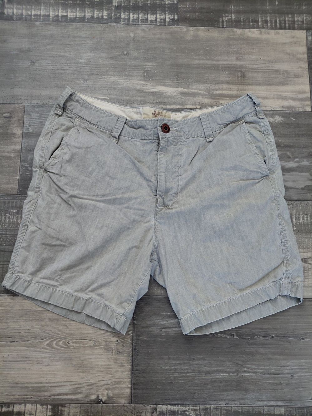 Hollister Beach Prep Fit Khaki Shorts Size 34